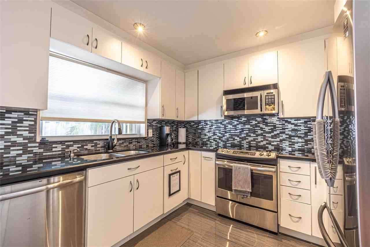 9871 Nw 2nd Ct - Photo 6 of 21