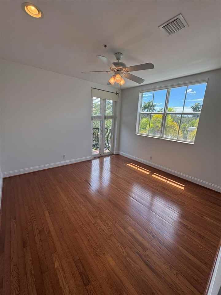 2515 Ne 18th St - Photo 7 of 15