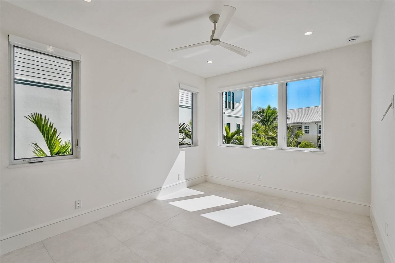 479 Ocean Ridge Way - Photo 5 of 37