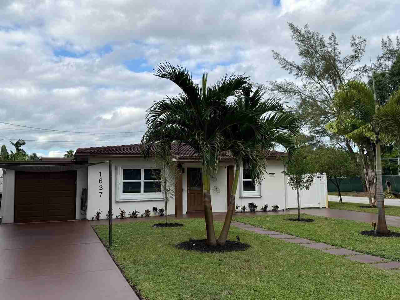 1637 Se 1st St Unit 0 - Photo 2 of 50