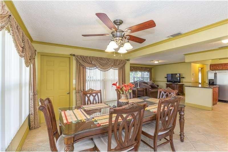 160 Se 12th St - Photo 6 of 22