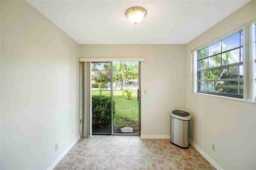 8807 W Sunrise Blvd Unit 8807 - Photo 4 of 28