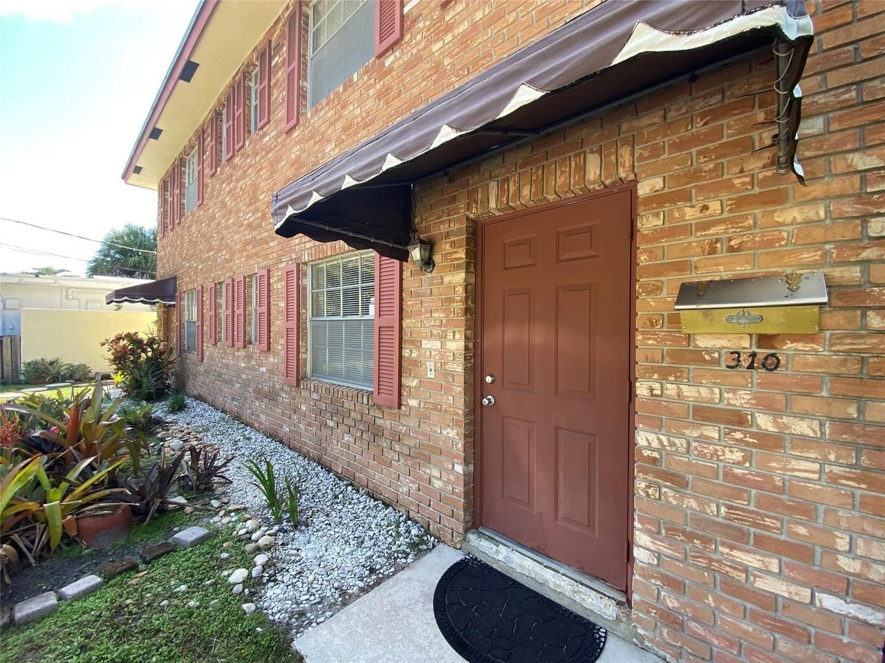 310 Sw 11th Ct - Photo 4 of 12