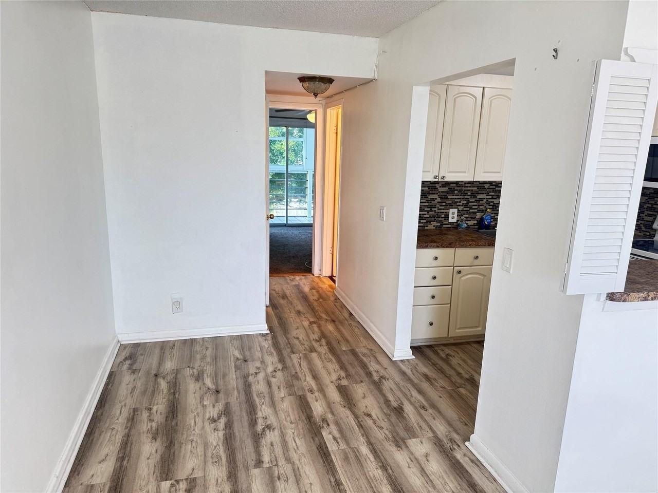 204 Brighton E - Photo 5 of 21