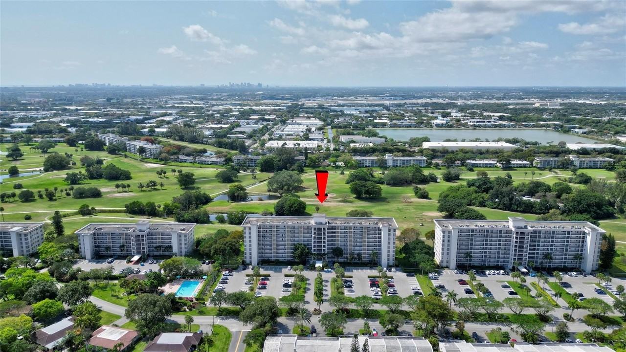 3050 N Palm Aire Dr #505 - Photo 3 of 45