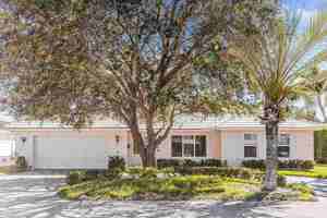 featured image of 2810 Ne 60th St