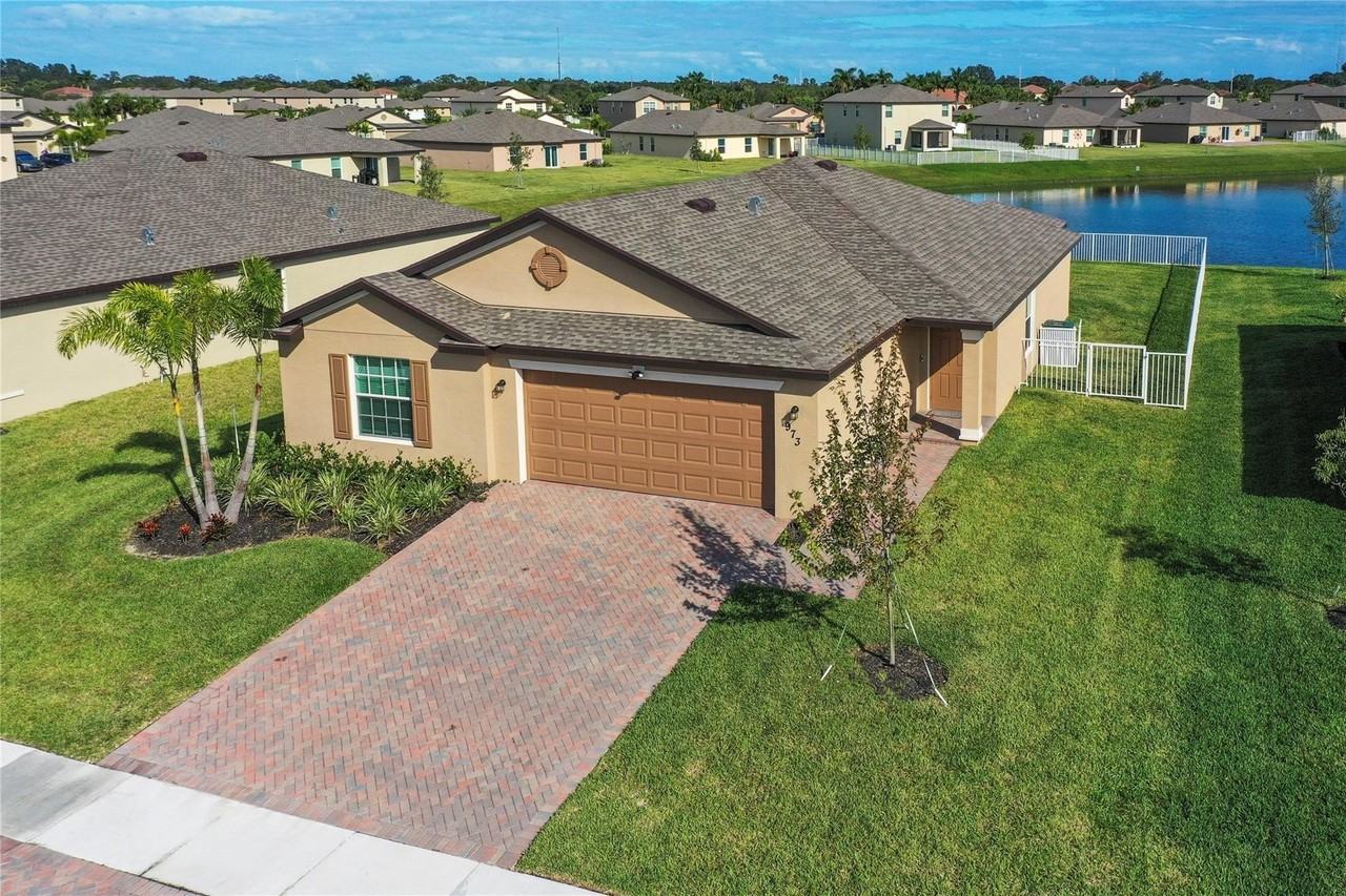 973 Bent Creek Dr - Photo 5 of 50