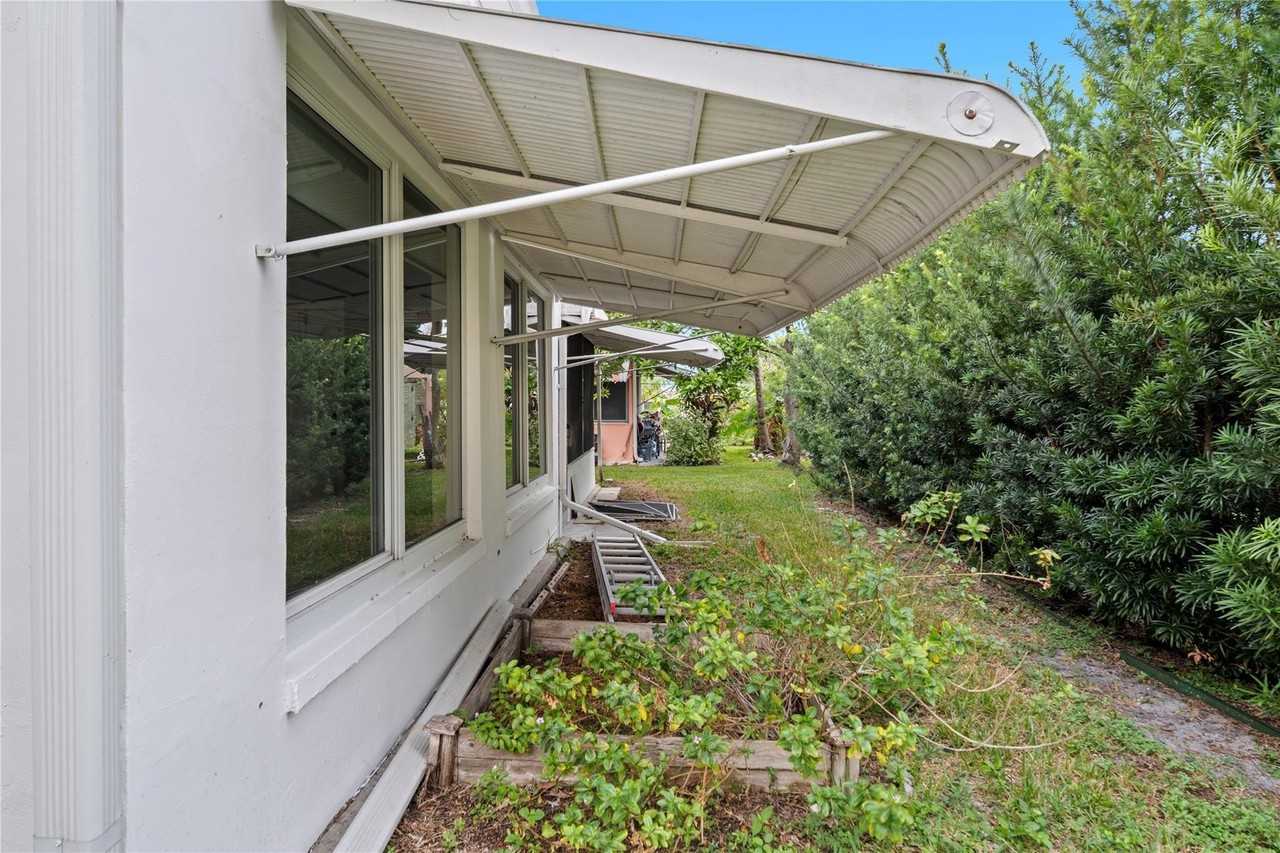 4514 Nw 49th Dr - Photo 5 of 19