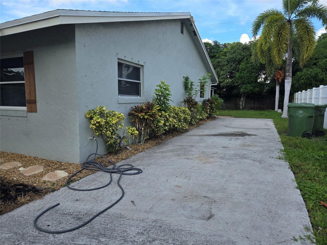 3559 Almar Rd - Photo 2 of 16