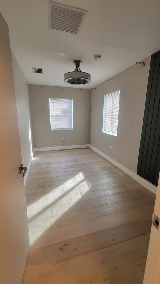 512 Nw 15th Ter - Photo 4 of 22