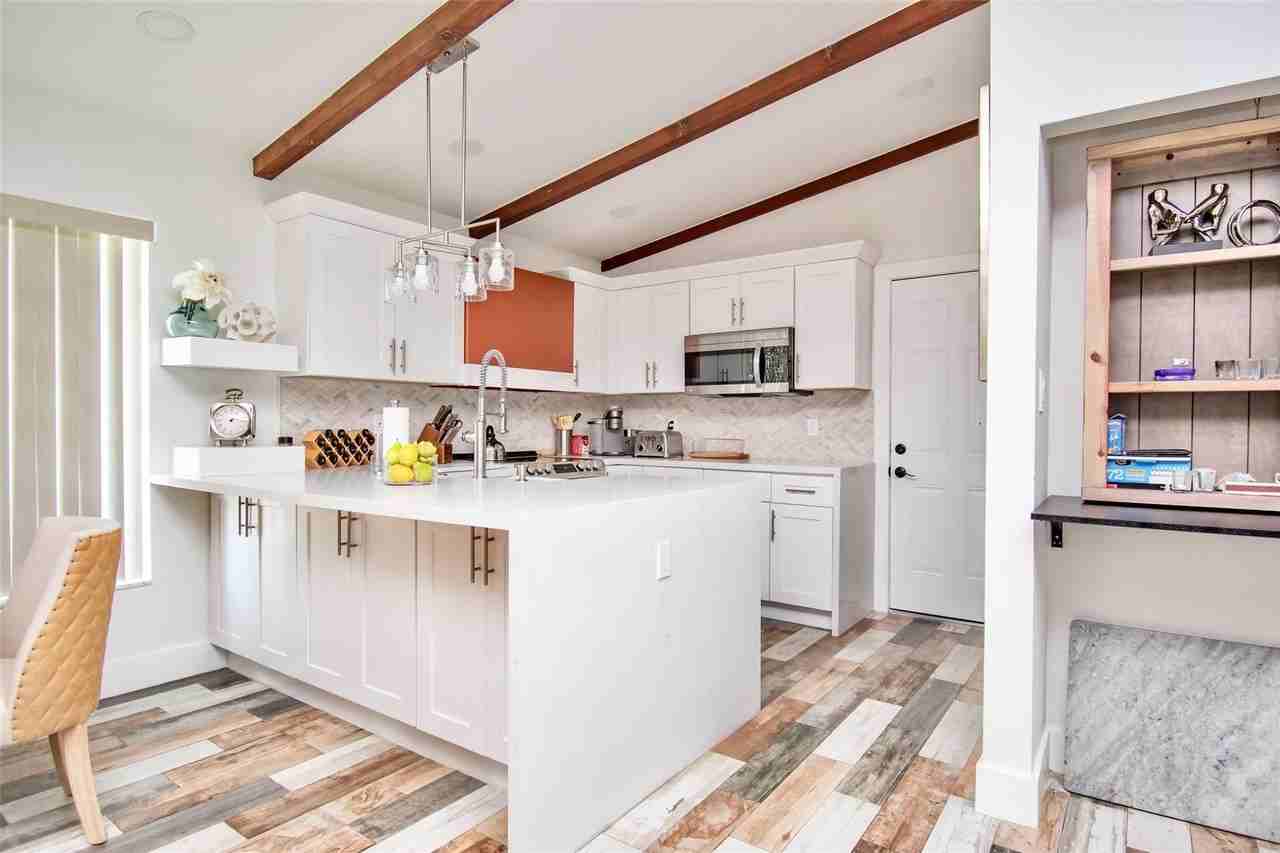 6557 Country Wood Way - Photo 4 of 25