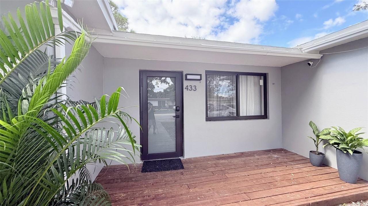 433 Nw 15th Way - Photo 6 of 50