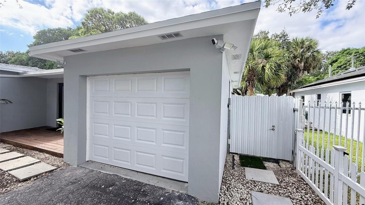 433 Nw 15th Way - Photo 7 of 50