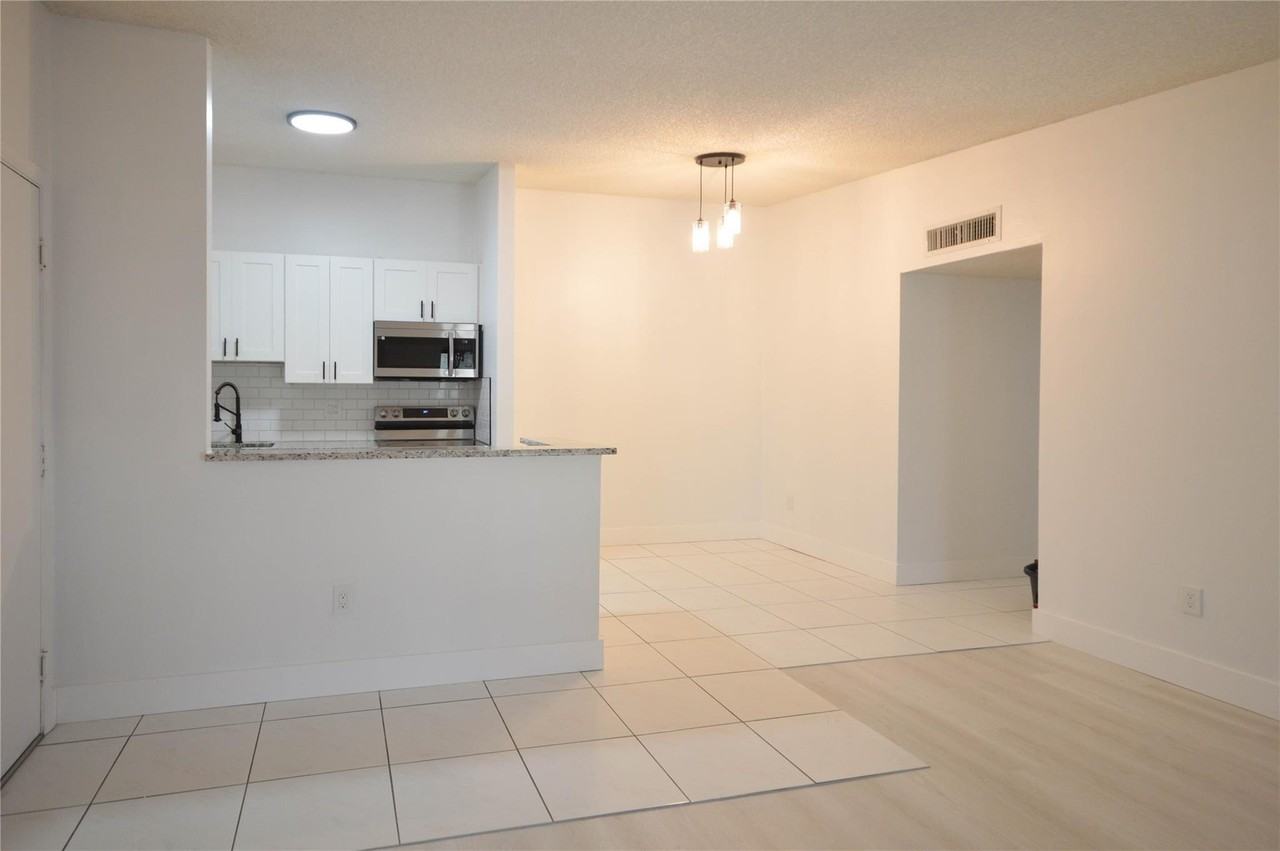 9499 W Mcnab Rd #208 - Photo 4 of 19