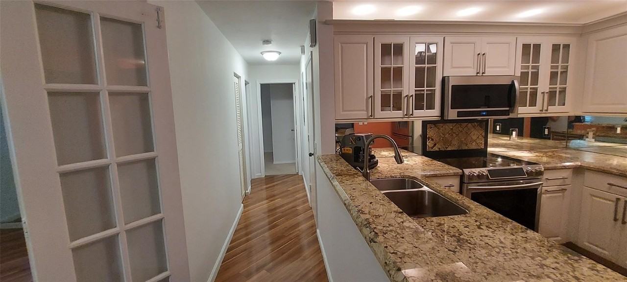 4967 Sw 32nd Ave - Photo 7 of 30