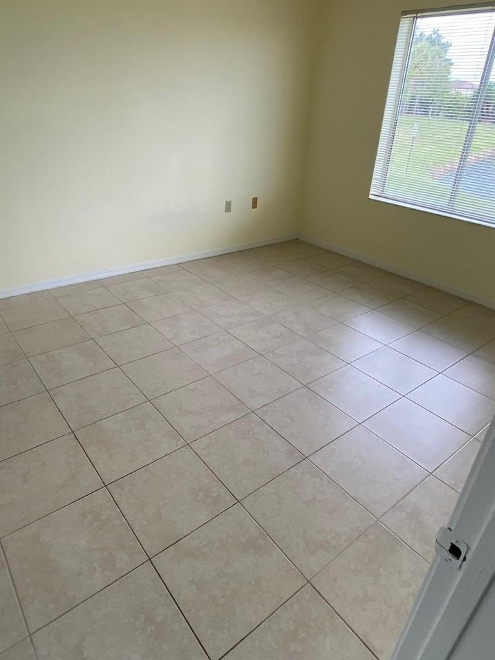 12104 Glenmoor Dr #12104 - Photo 7 of 23