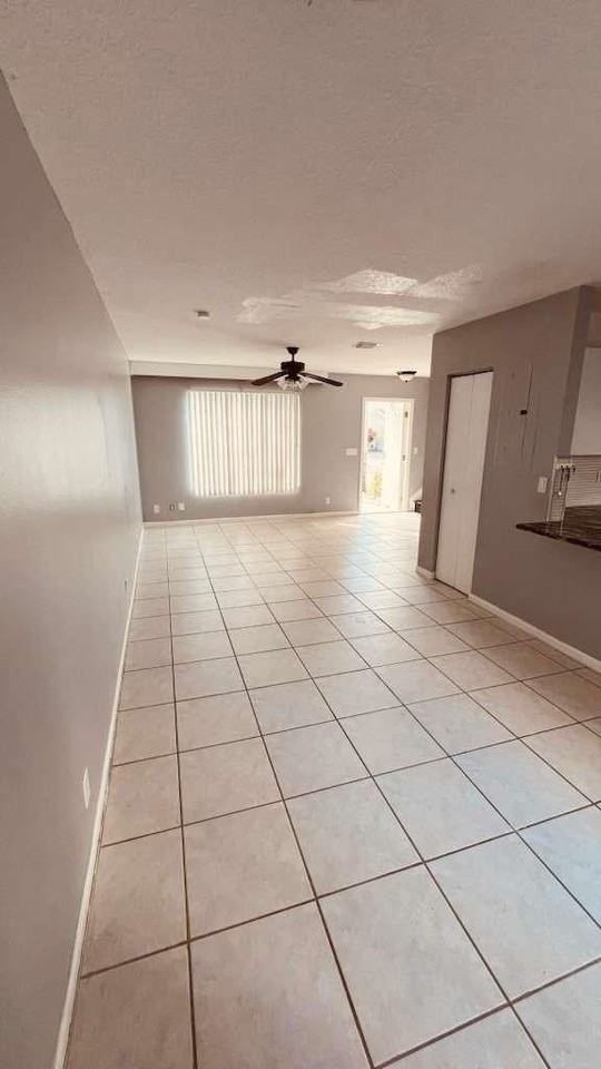 4735 Sw 14th St - Photo 7 of 31