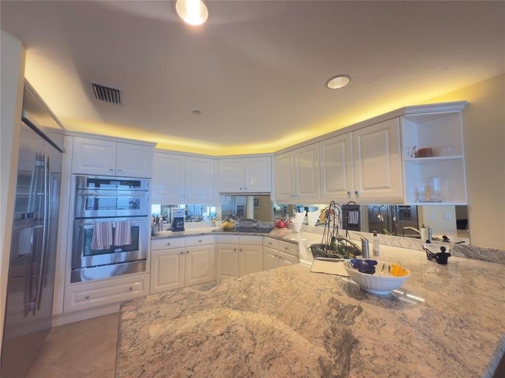 800 Ocean Dr Apt 404 - Photo 6 of 34