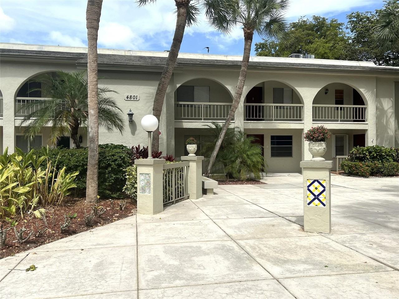 4801 Martinique Pl #G2 - Photo 2 of 29