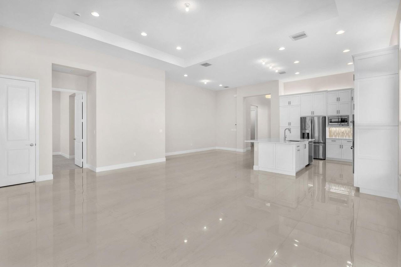 10990 Violet Meadow St - Photo 6 of 50