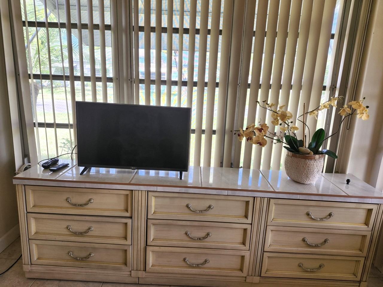 1152 Circle Dr #D - Photo 3 of 19