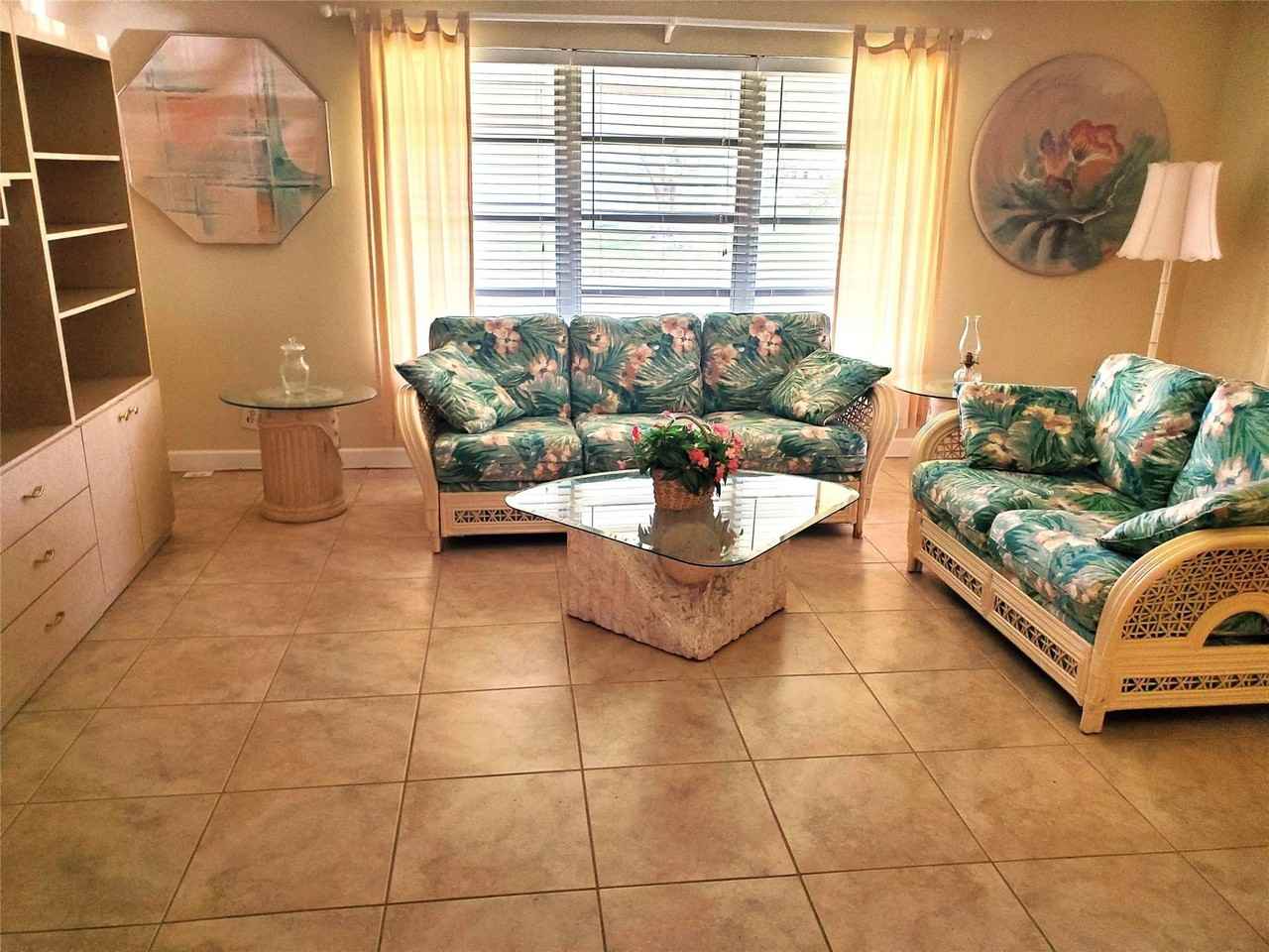 1152 Circle Dr #D - Photo 5 of 19