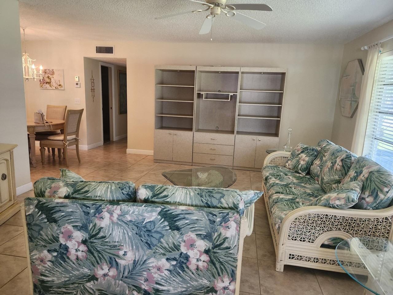 1152 Circle Dr #D - Photo 6 of 19