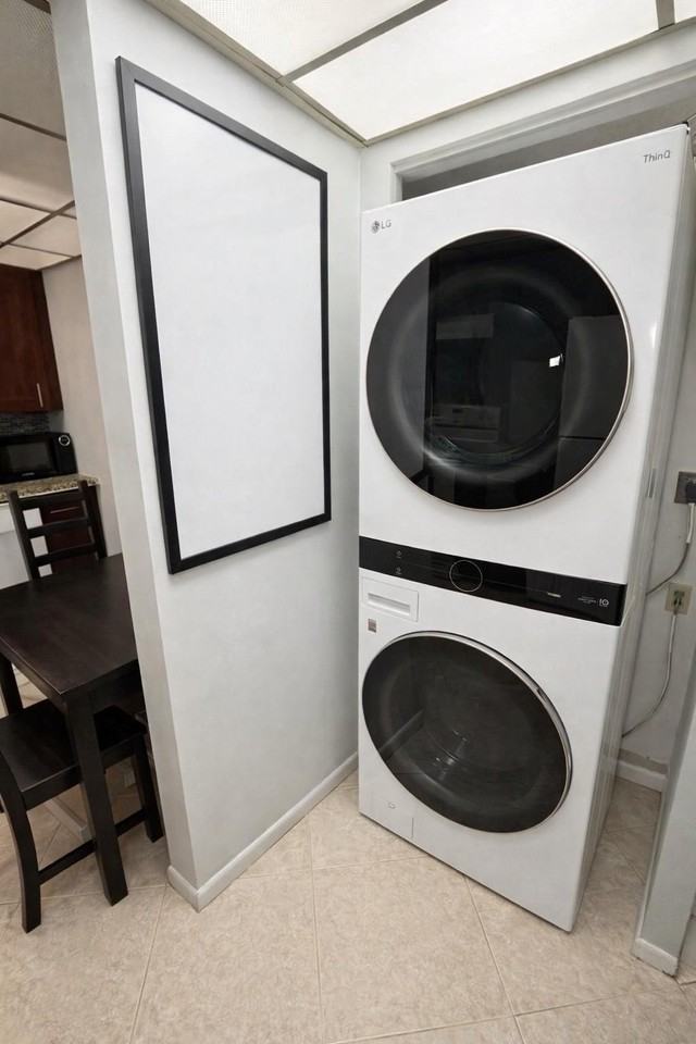 737 Se 1st Way Apt 302 - Photo 4 of 15