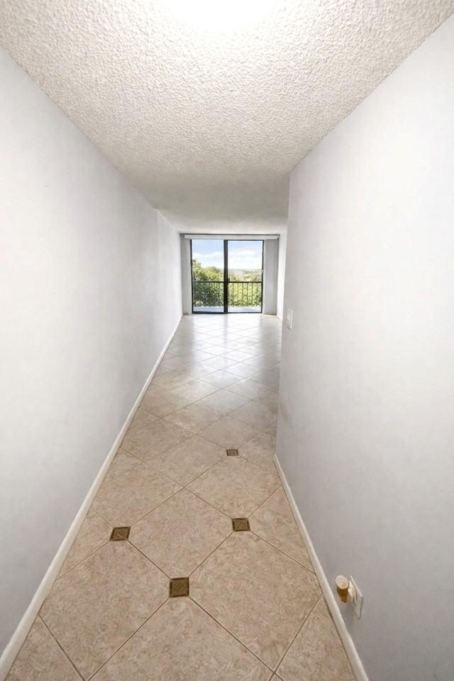 737 Se 1st Way Apt 302 - Photo 5 of 15