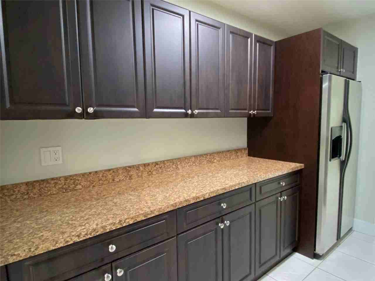 1610 Ne 62nd St - Photo 5 of 20