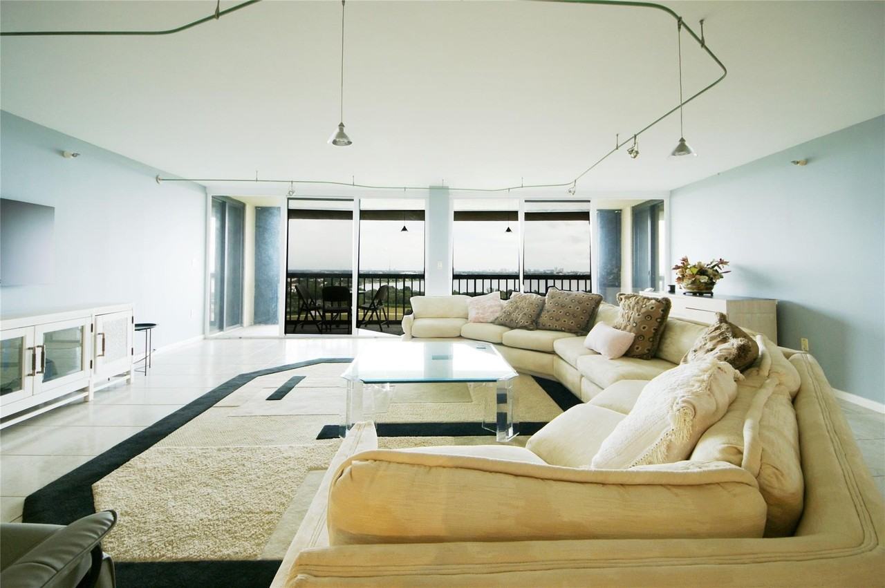 2480 Presidential Way #1903 - Photo 2 of 50