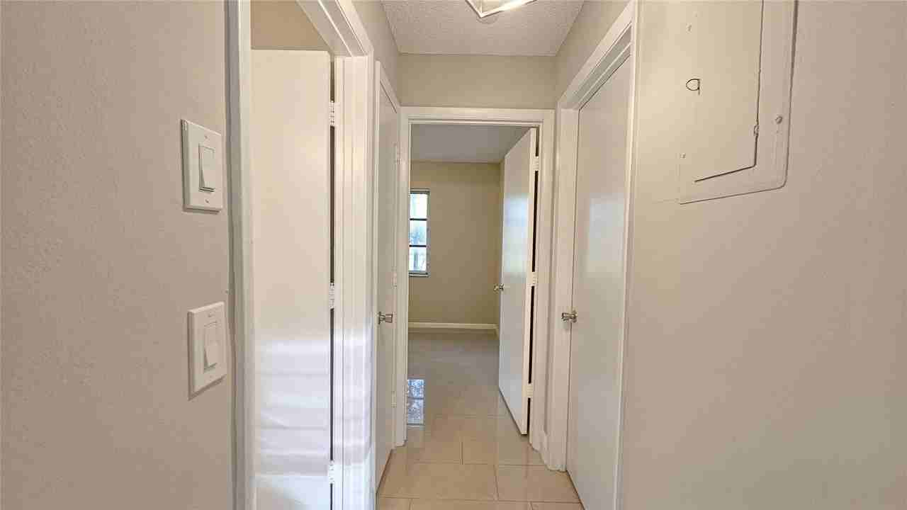 416 Lakeside Dr #129 - Photo 6 of 31