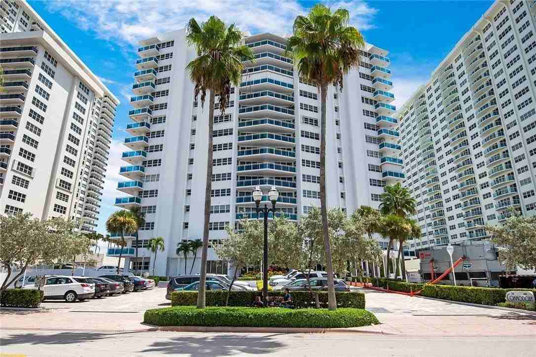 3430 Galt Ocean Dr Unit Ph1 - Photo 4 of 50