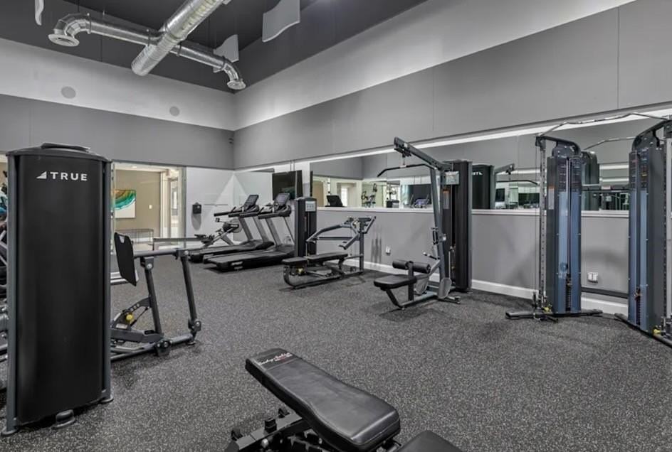 800 The Pointe Dr - Photo 6 of 7