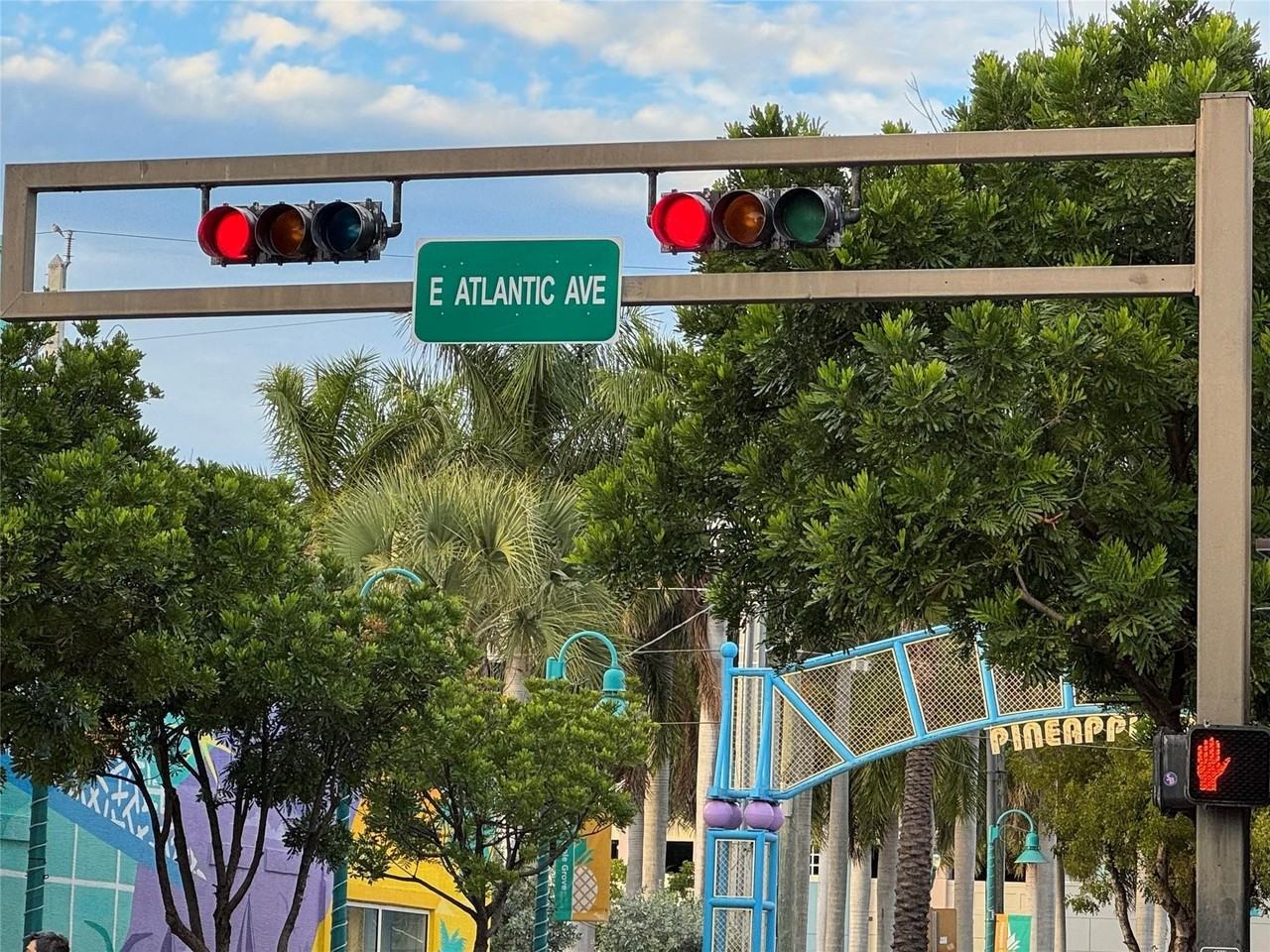 1010 Ne 8th Ave Apt 31f - Photo 3 of 35