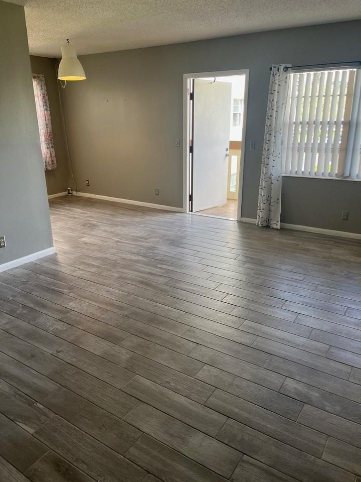 144 Mansfield D Unit 144 - Photo 5 of 17