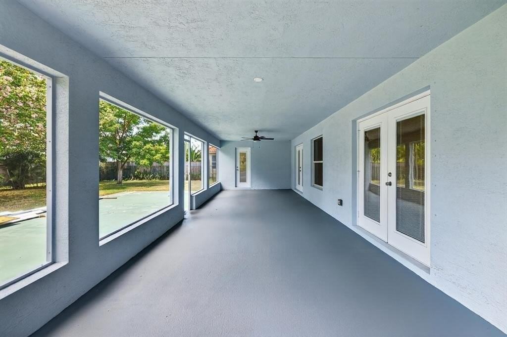 538 Sw Nadell Ave - Photo 3 of 14