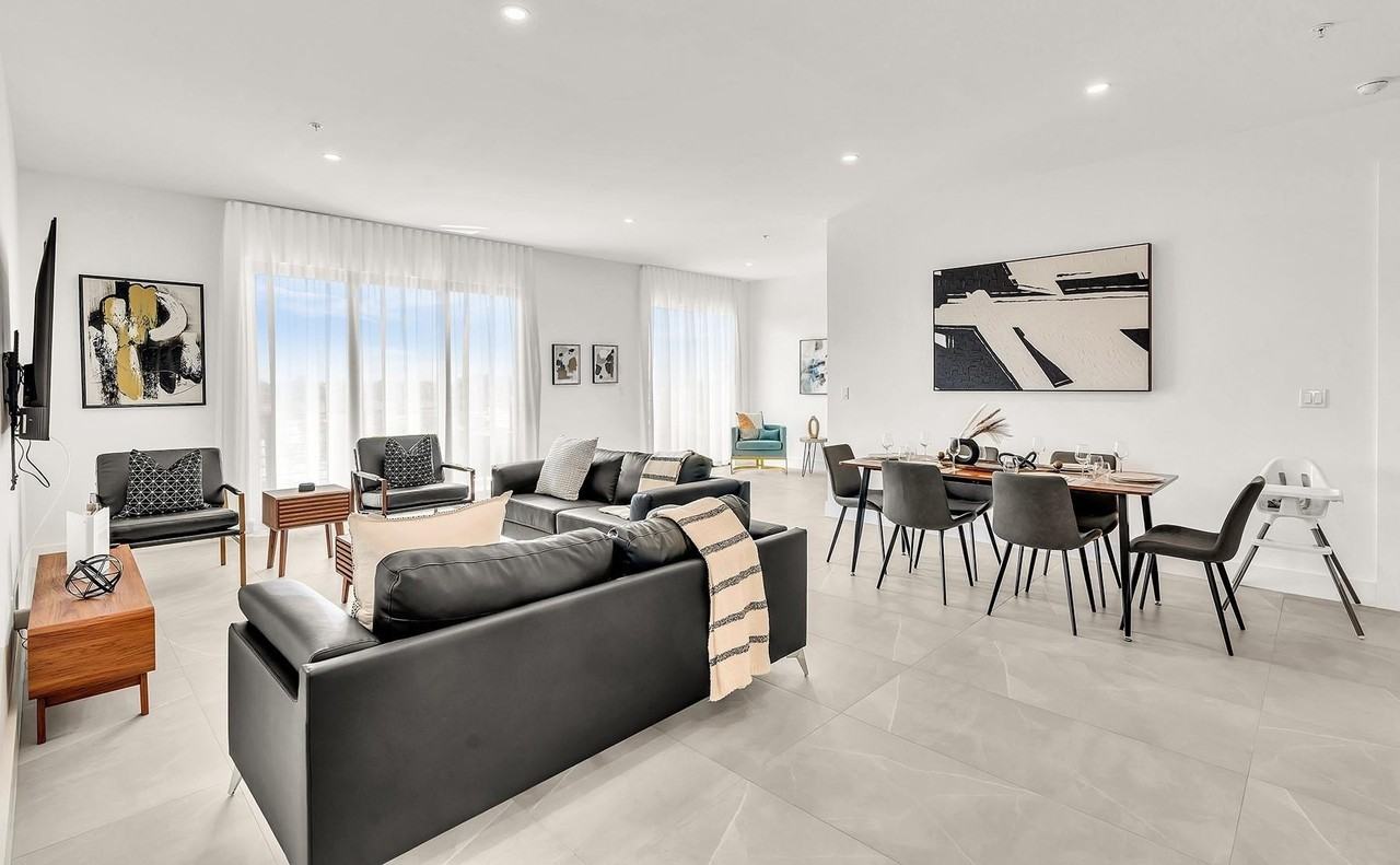 2100 Miami Rd Apt 403 - Photo 7 of 38