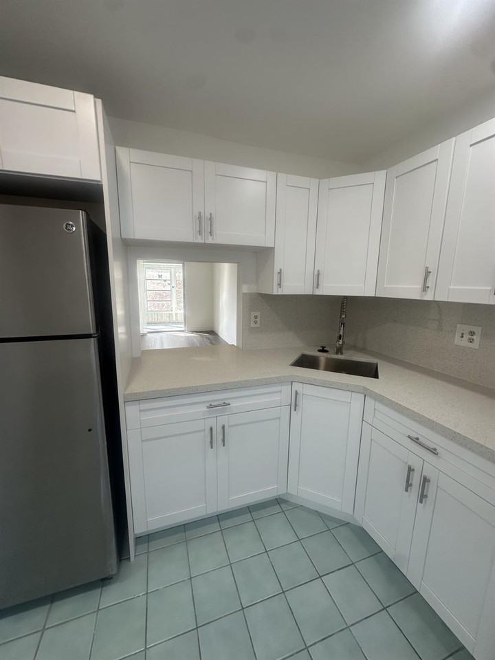 5860 Nw 64th Ave #307 - Photo 6 of 12