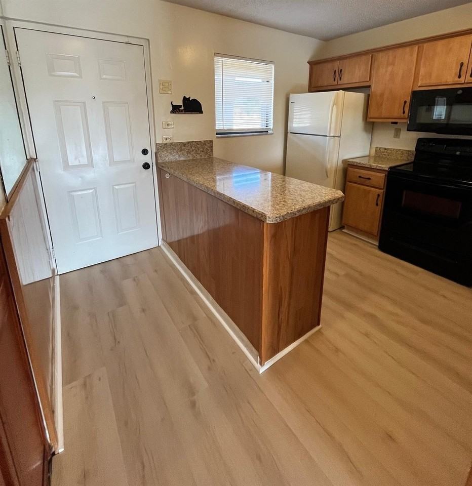 9449 Boca Cove Cir #914 - Photo 5 of 17