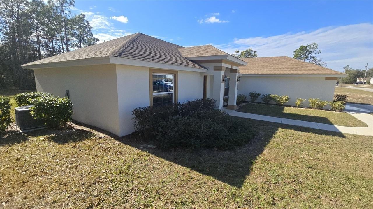 8398 Sw 138th Pl - Photo 3 of 27