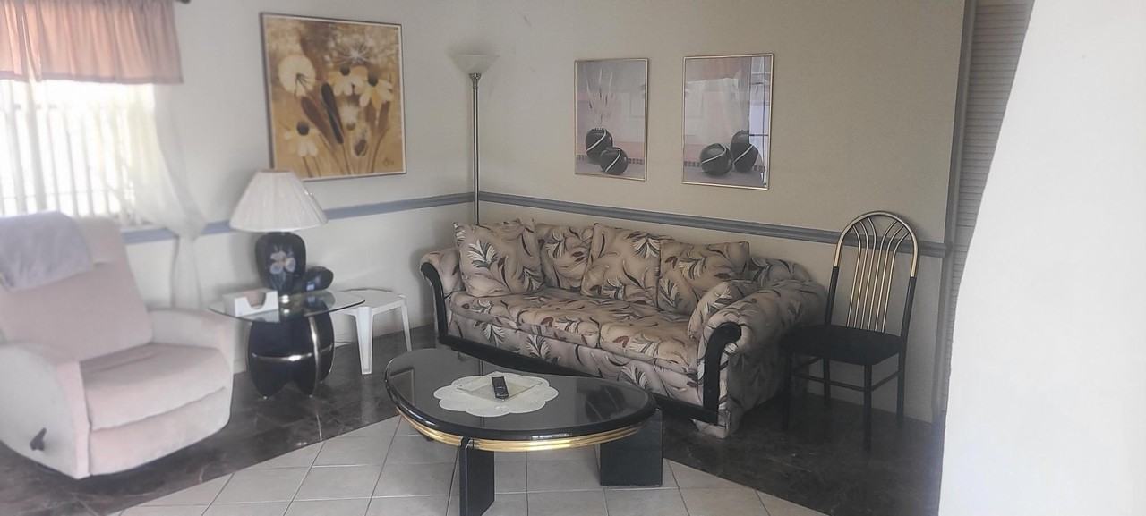 320 Sw 1st St #D6 - Photo 5 of 7