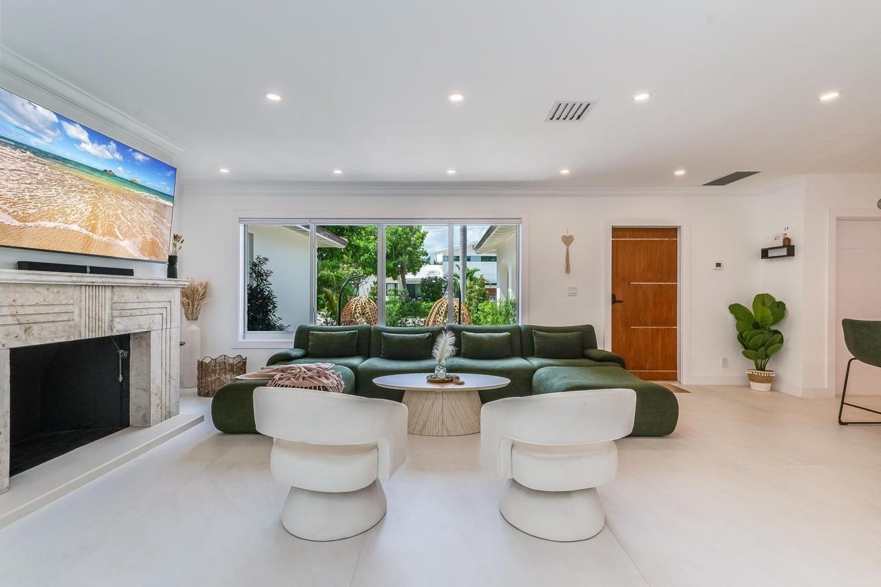 616 Ne 16th Ter - Photo 7 of 50