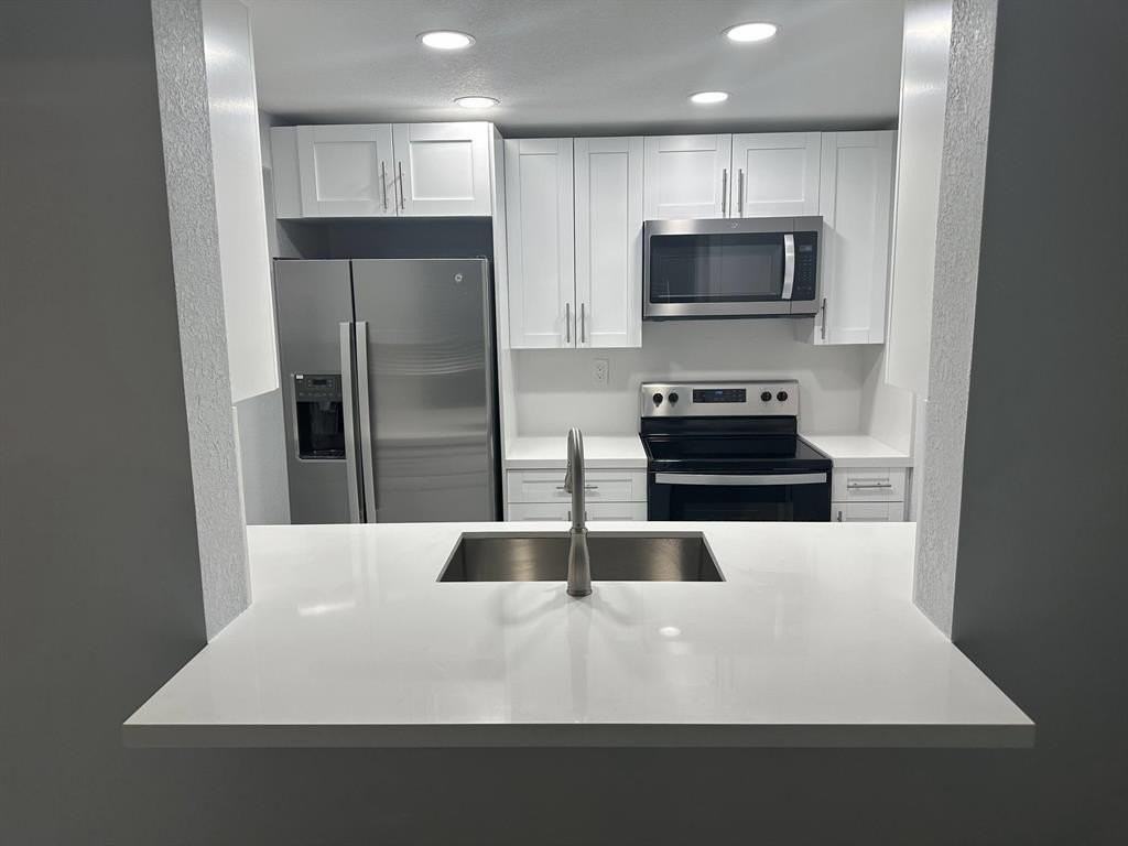 9430 Boca Cove Cir Apt 203 - Photo 4 of 15