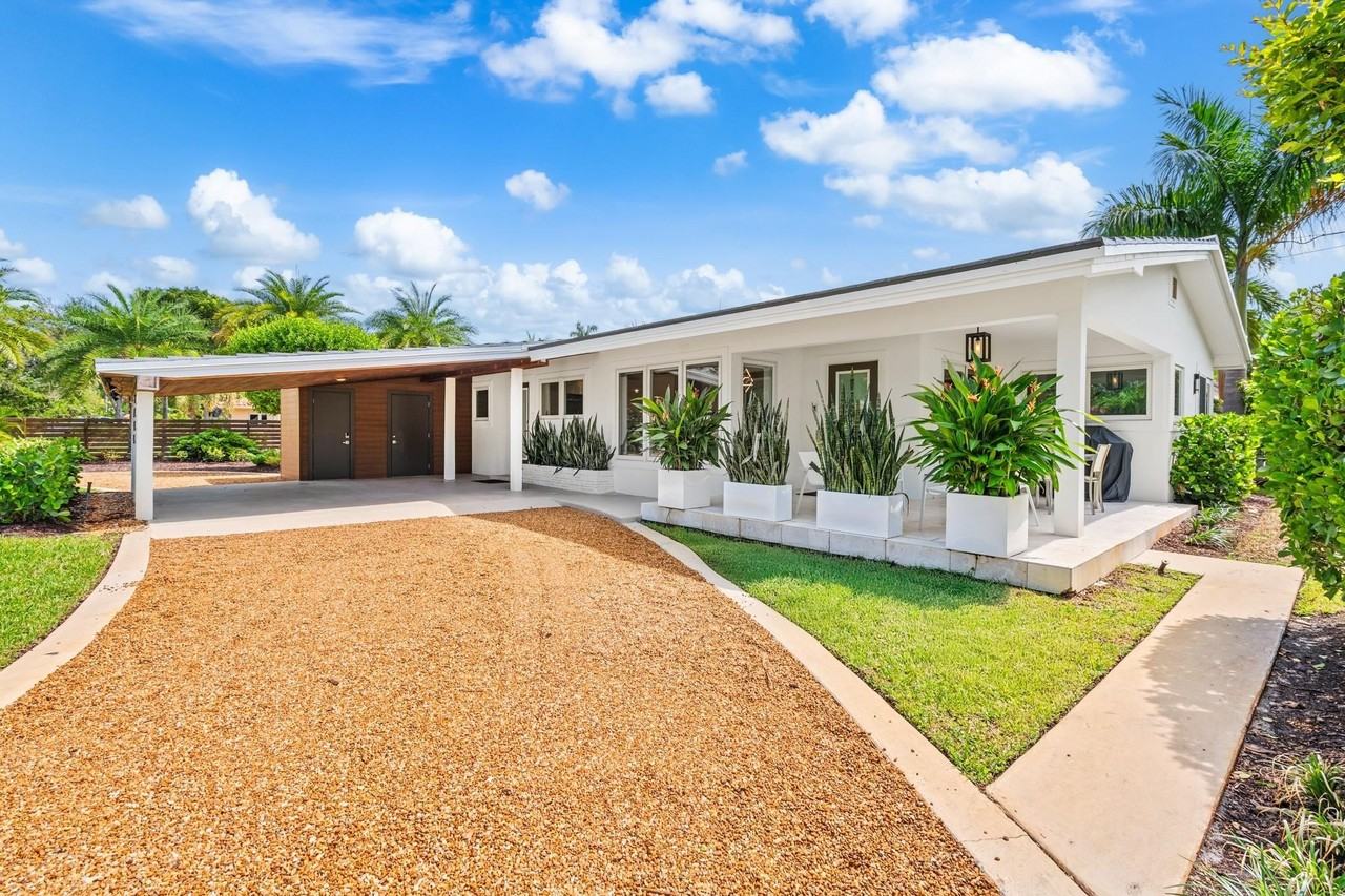 2600 Ne 26th Ave - Photo 2 of 35