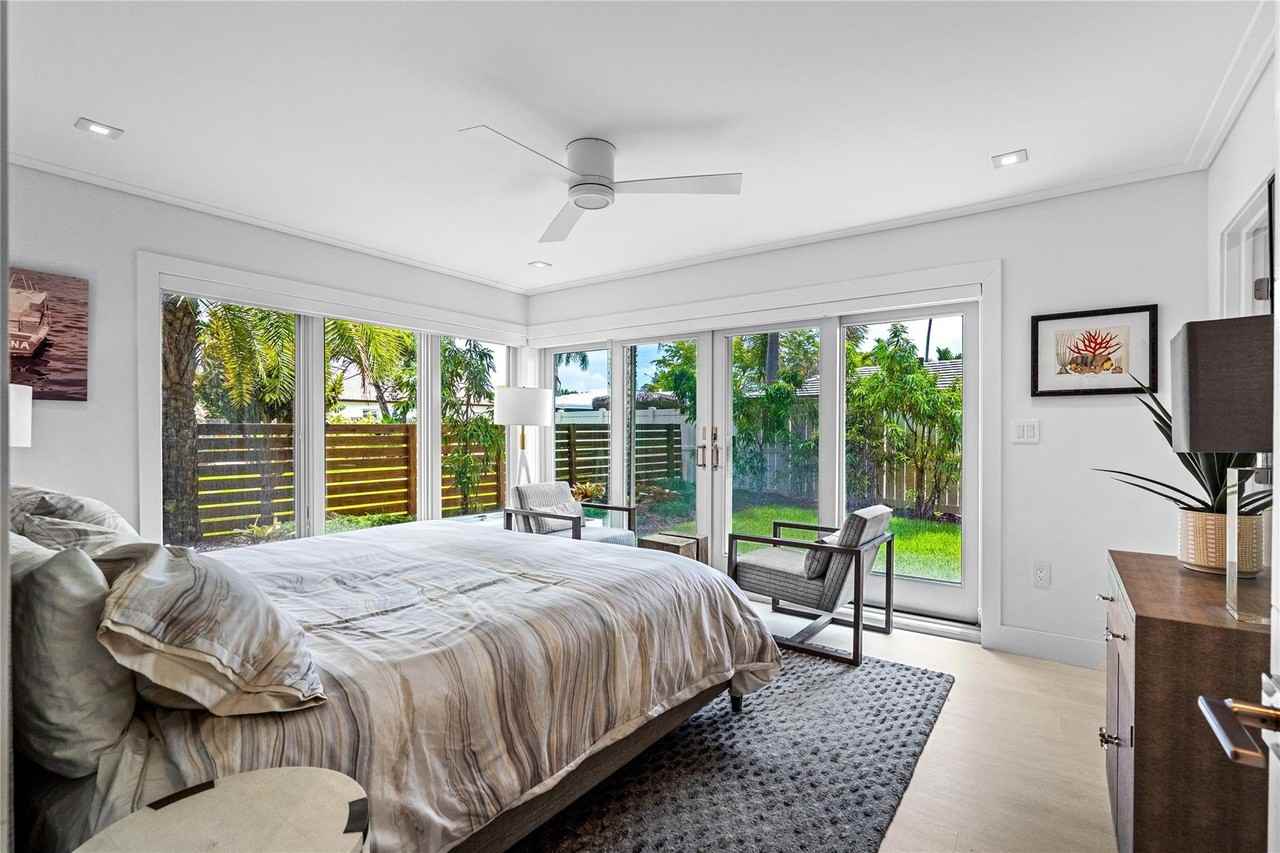 2600 Ne 26th Ave - Photo 5 of 35