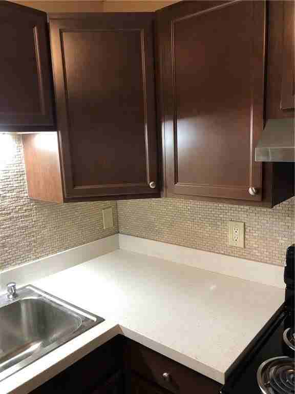 5156 Ne 6th Ave Apt 201 - Photo 4 of 14
