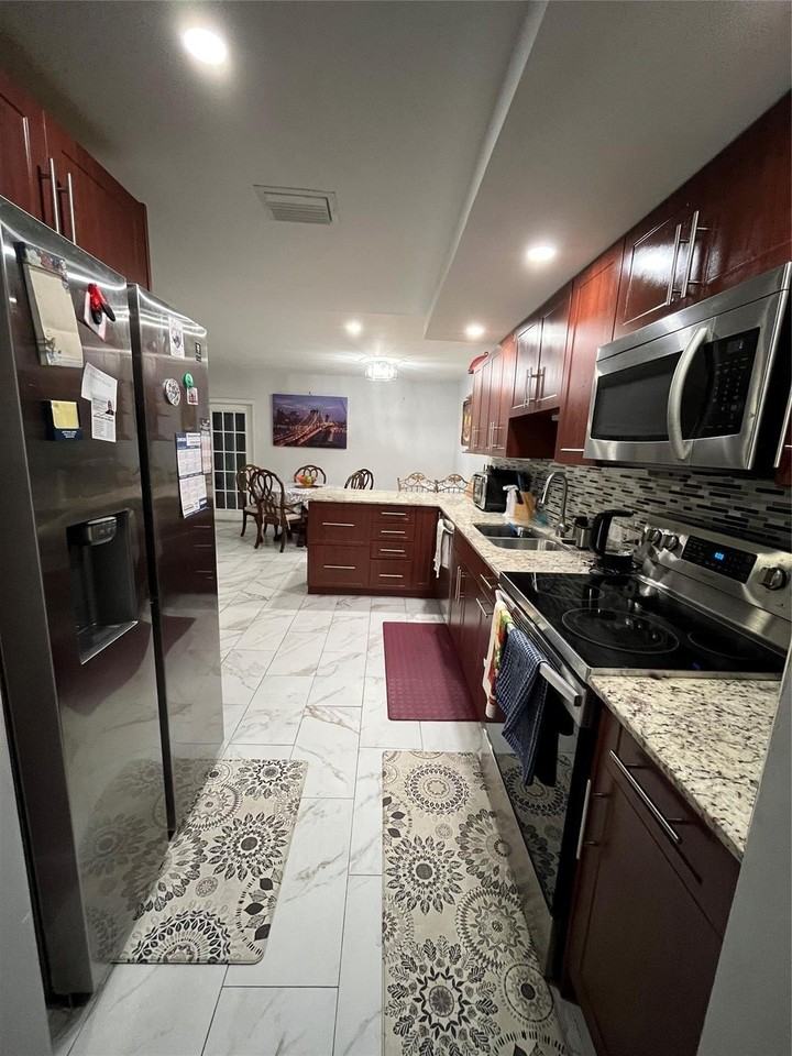 16 Spinning Wheel Ln - Photo 2 of 12