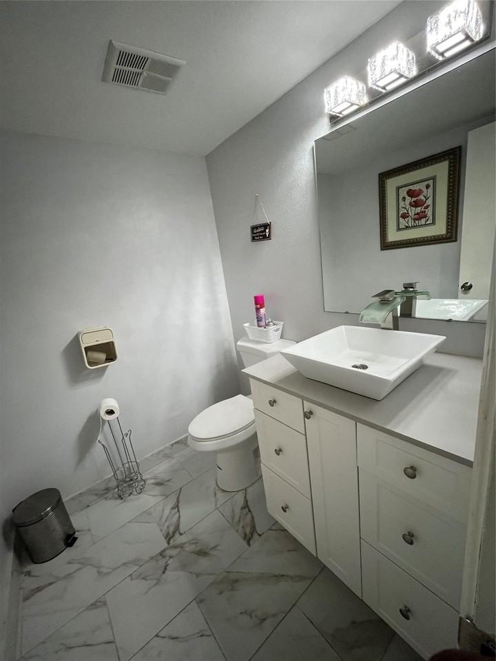 16 Spinning Wheel Ln - Photo 7 of 12