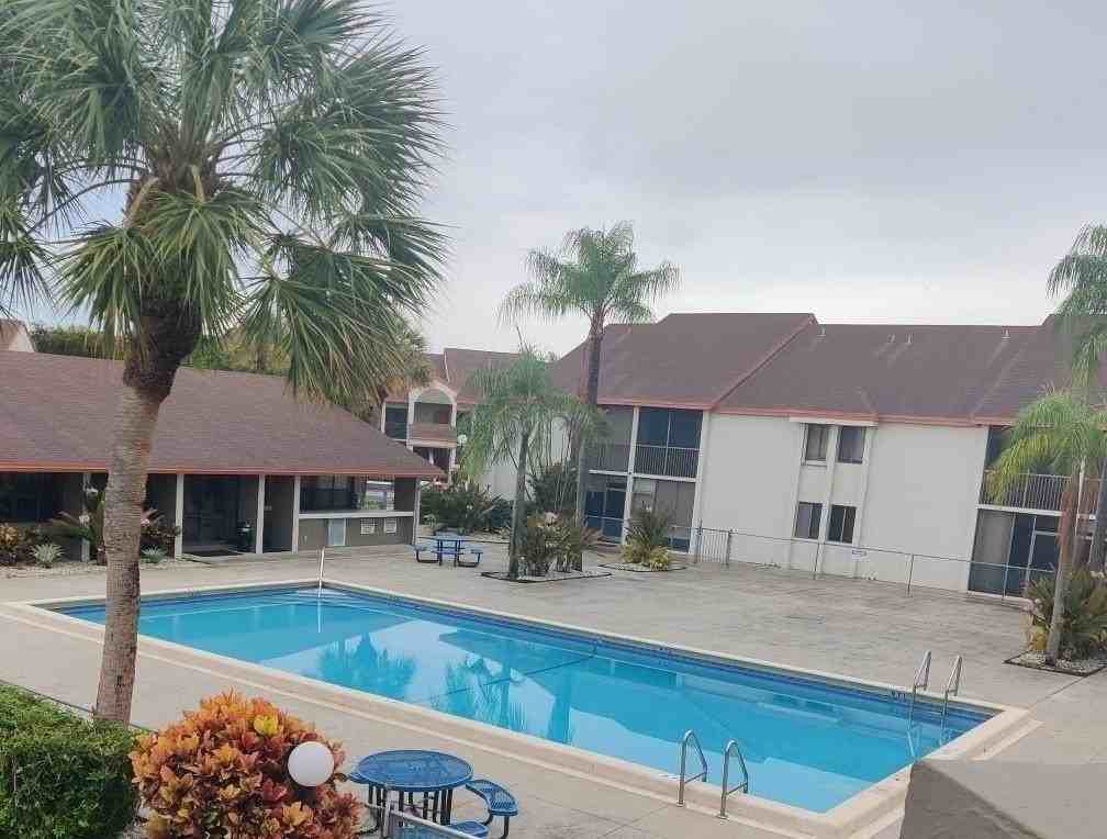 5583 Courtyard Dr Unit 5583